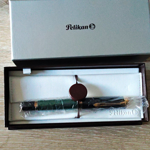 Pelikan 1000 - pelikan,